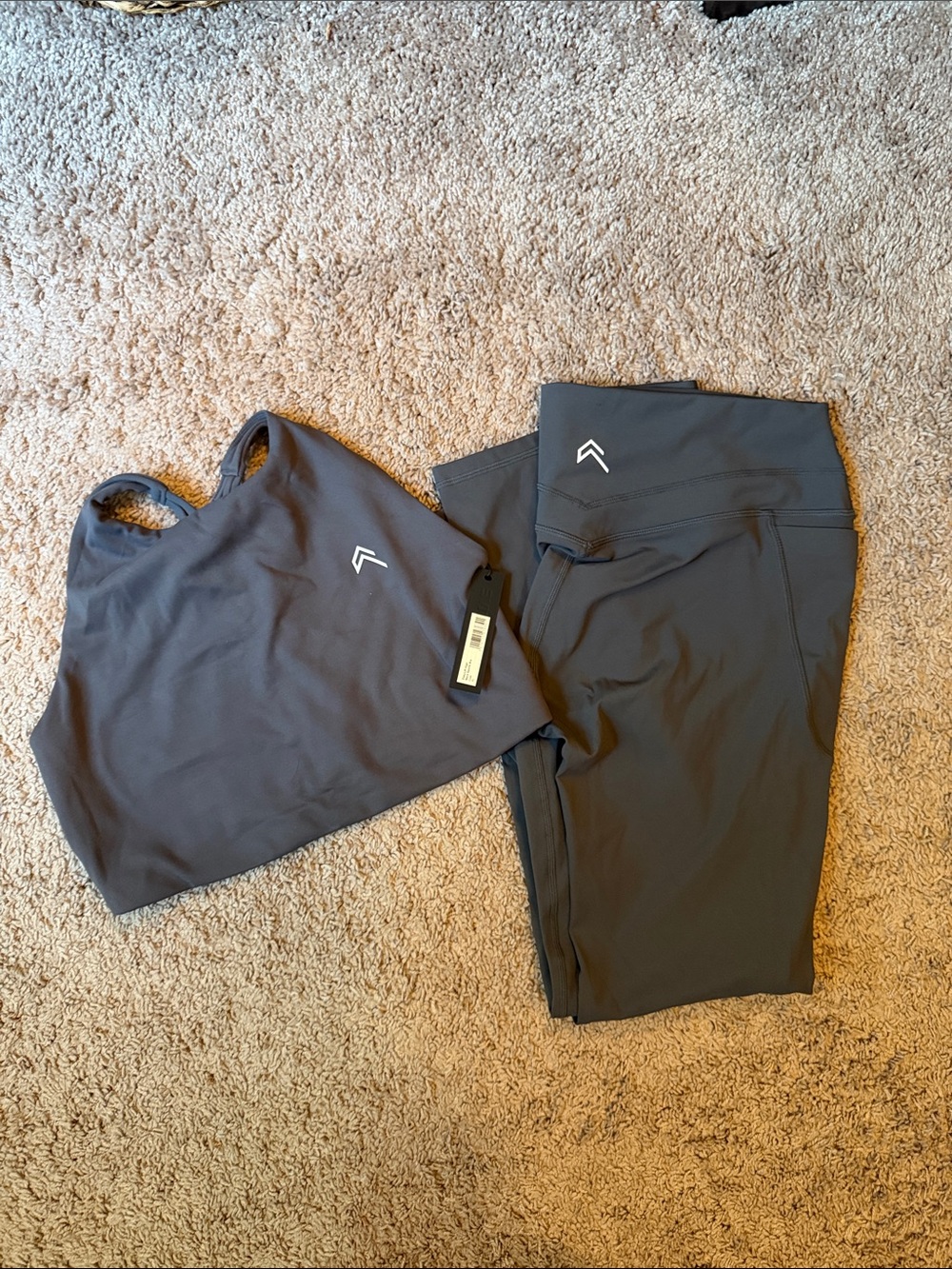 NWT ONER ACTIVE MATCHING SET EasyLift High Neck Bra and Unified Leggings in Coal
